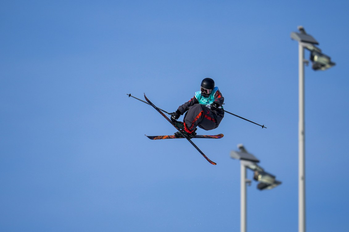 Olivia Asselin en plein saut