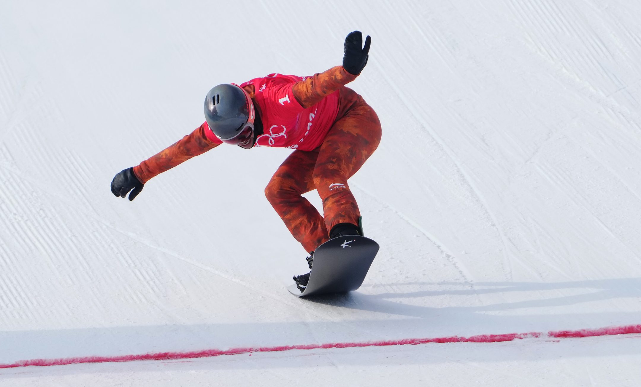 Snowboard cross Eliot Grondin sur le podium pour lancer sa saison