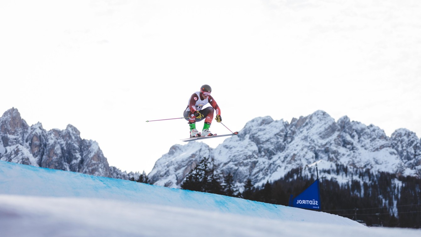 Reece Howden à la Coupe du monde FIS, ski cross