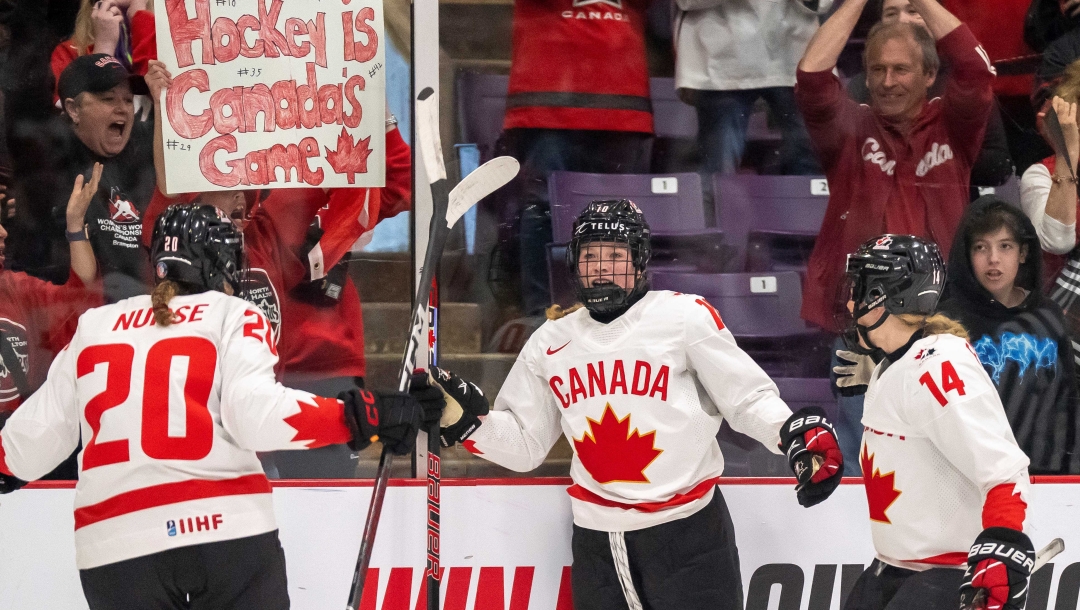 5 choses à retenir de la médaille d'argent d'Équipe Canada au Championnat  du monde de hockey féminin - Équipe Canada