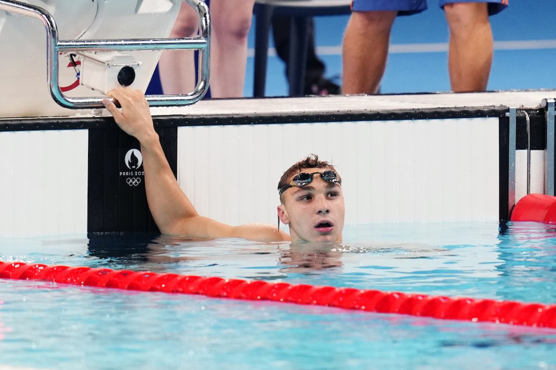 Ilya Kharun après avoir touché le mur à la fin de la course. 