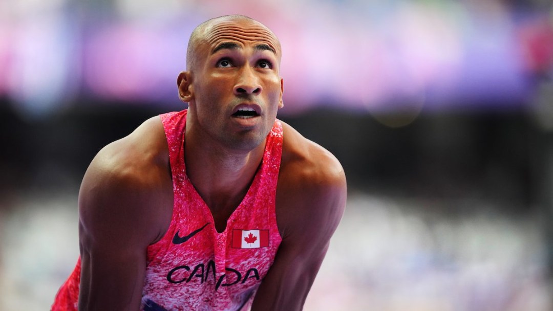 Damian Warner penché.