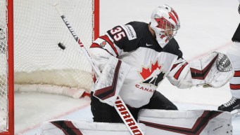 Darcy Kuemper en action.