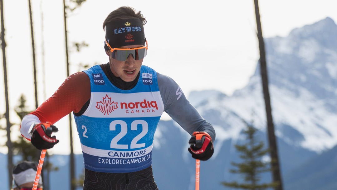 Xavier McKeever en action en ski de fond.