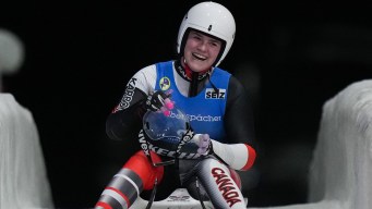 Embyr-Lee Susko tout sourire après une course.