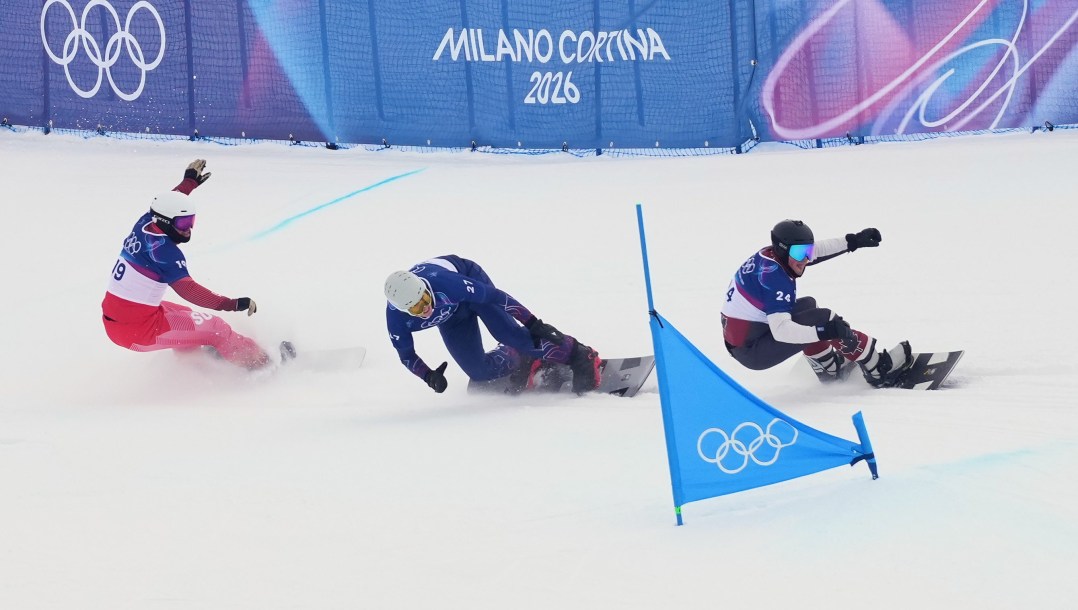 Evan Bichon en action en snowboard.