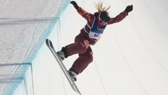 Felicity Geremia en action en snowboard.