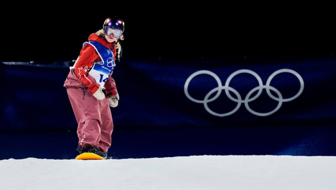 Juliette Pelchat en action en snowboard.