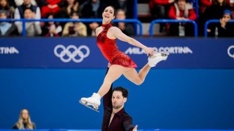 Deanna Stellato-Dudek en action en patinage artistique.