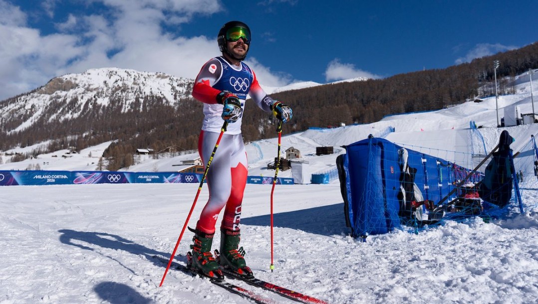 Gavin Rowell en action en ski cross.
