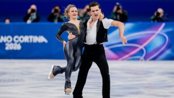 Romain Le Gac en action en patinage artistique.