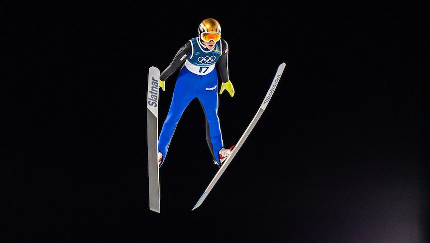 Nicole Maurer en action en saut à ski.