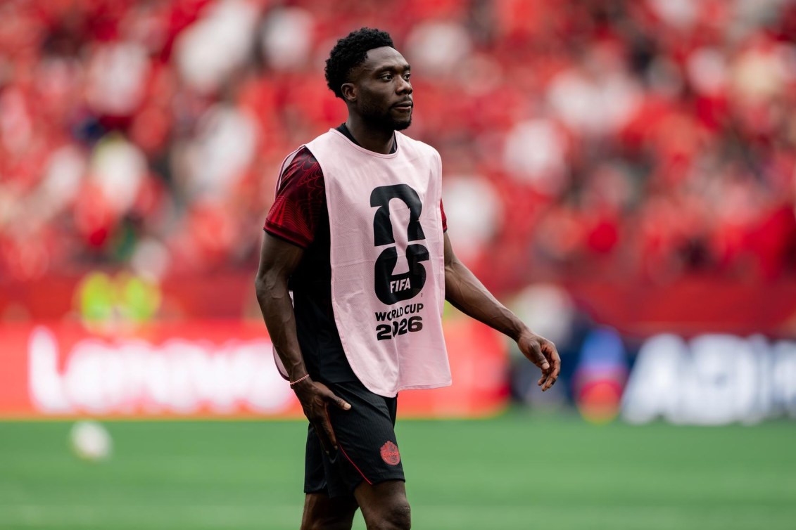Alphonso Davies, rêvêtu d'un dossard
